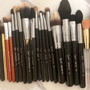 Used Sigma, IT Cosmetics, Sephora, Anastasia and Too Faced Brushes